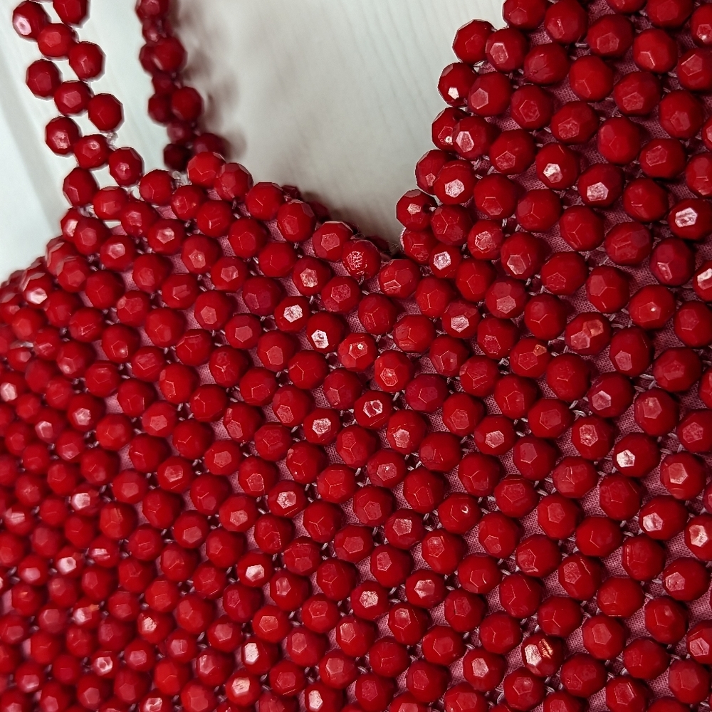 Isaac Mizrahi red heart shaped beaded purse - Picture 2 of 14